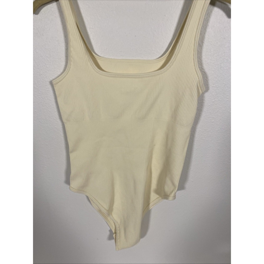 OQQ Bodysuit Med Cream Women's Stretch‎ X1 - Picture 3 of 4